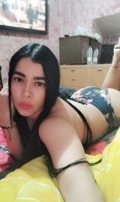 JUGOSA APRETADITA PELI NEGRA  FOTOS REALES