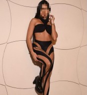 MORENA COMPLACIENTE Y FIESTERA