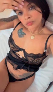 HOLA SOY LARA ACABO DE LLEGAR EN BENIDORM