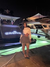 JOVENCITA MUY FIESTERA Y MORBOSA PARA DISFRUTAR