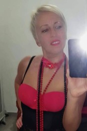 ESPAñOLA INDEPENDIENTE BELLISIMA RUBIA SOLO SALIDAS