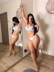 TRAVIESA Y JUGUETONA