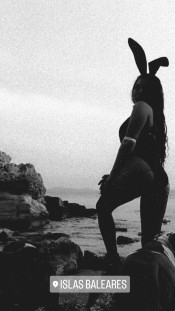 SE ADELANTO LA PASCUA ! PLAY BOY