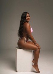 UNA HERMOSA JOVENCITA EN ALZIRA