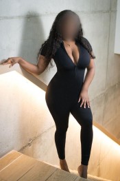 MORENAZA EXOTICA ESCORT CON GANS DE FOLLAR