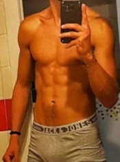 SAÚL 25 AñOS, TENTADOR Y MUY COMPLACIENTE...