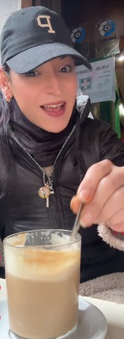 TU REINA LOBA FIESTERA EN TU CIUDAD