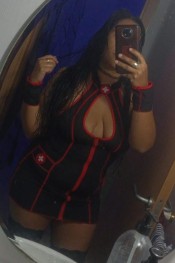 NATALYA – PASIóN ISLEñA CON CURVAS NATURALES EN GIRONA