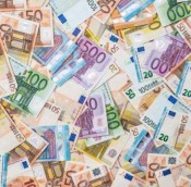 PLAZA PARA CHICA JOVENCITAS DE 18 A 45 AñOS