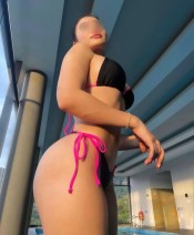 ENCANTADORA JOVENCITA COLOMBIANA BELLA AMOROSA Y COMPLACIENTE