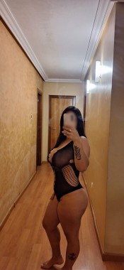 ESCULTURAL Y DELICIOSA, COMPLACIENTE Y DIVERTIDA