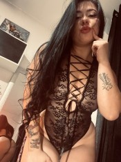 TIERNA JOVENCITA FIESTERA MORBOSA Y MUY CALIENTE