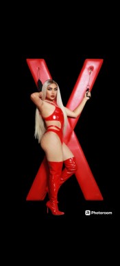 VALENTINA POR PRIMERA VES AQUI EN GIRONA