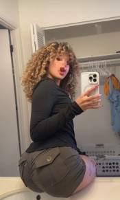 LATINA JOVEN CON GANAS DE JUGAR Y PASALO RICO