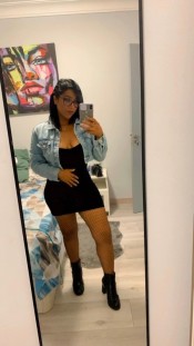 VIOLETA :EN VIGO MUY SEDUCTORA Y CARIÑOSA