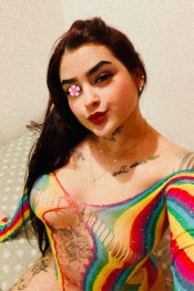 CELESTE JOVEN LATINA