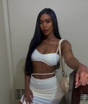 DELICIOSA JOVENCITA MORBOSA IMPLICADA COMPLACIENTE