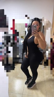 COLOMBIANITA COMPLACIENTE DE NUEVO EN BILBAO