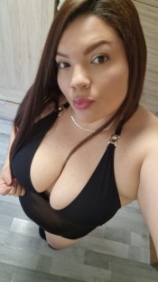 HERMOSA LATINA CURVY EN  LA CIUDAD SALIDAS Y LUGAR PROPIO