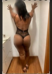 PERLA MORENASA FIESTERA VOY A TU CASA SI QUIERES