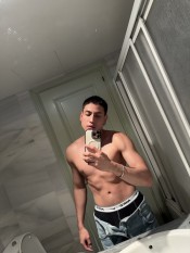 DYLAN COLOMBIANO 20 CM EN MÁLAGA CIUDAD FIESTERO Y MUY CAñERO.