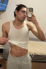 JOVEN LATINO VERSáTIL XL