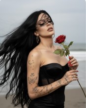 NOVEDAD SIN ENGAñOS 100/ REAL  RICA COLOMBIANA CADERONA