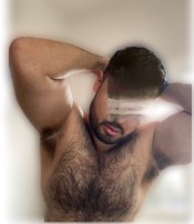 HOMBRE VELLUDO BUEN AMANTE