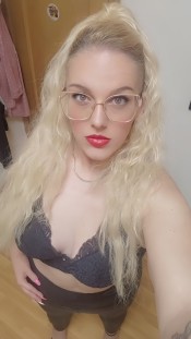 MUJER RUBIA ESPAÑOLA EN USERA 24H