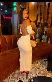 LINDA MORENA TRAVIESA Y COMPLACIENTE