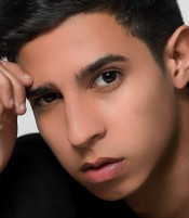 MATEO CHICO JOVEN Y SEXY CON GANAS DE PASARLO RICO