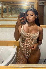 COLOMBIANA  ARDIENTE EN TARRAGONA