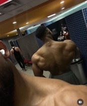 JOVEN MASAJISTA PROFESIONAL GUAPO