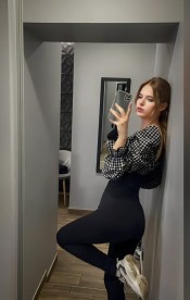 GALLEGA UNIVERSITARIA SOLO VIDEOLLAMADA.