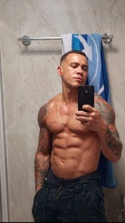 LATINO ATRACTIVO POTENTE Y BIEN TODADO,, 613998179