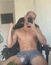 MACHOTE POLLóN DE MACHO Y CULO RICO VENTE COMER YA