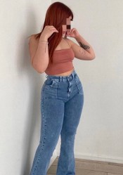 ANDREA ESPAÑOLA GUAPA SEXY MORBOSA JUGUETONA