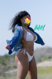 EN HOZNAYO, LUXURY MASSAGE PRIVATE, SALIDAS COCHE , HOTELES. 24 H.