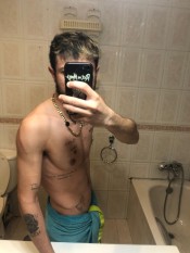 JOVEN MASAJISTA PROFESIONAL GUAPO