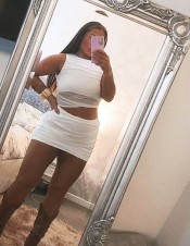 HOLA MIS AMORES NOVEDAD MASAJISTA MADURA SIN ROLOS PARA DARTE RELAJACIÓN