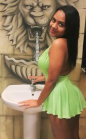 SOY GERALDIN UNA CHICA MUY COMPLETA