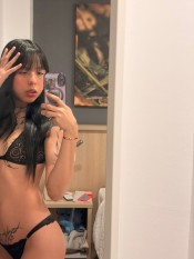 NICOLL, COLOMBIANA EXóTICA NOVEDAD EN ALICANTE