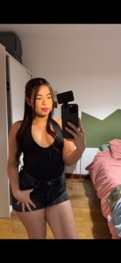 CAMILA, COLOMBIANA JOVENCITA ESPECTACULAR EN EL CENTRO DE ALICANTE