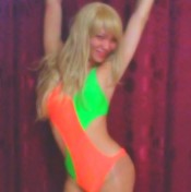 ISABELLA TRANS  FOTOS REALES FIESTAS POPPER