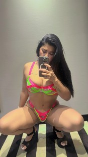 EXUBERANTE MORENA