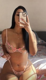 PELI ROJA RICA VEN Y TE HAGO RICA CUBANA DELICIOSA