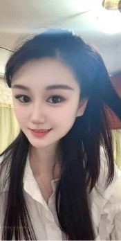 LIA, BRASILEñA Y JOVEN