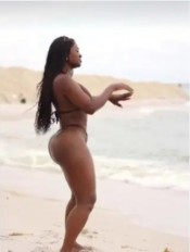 ANDREINA MORENITA CARIBEñA FIESTERA  EN VILLARODRI