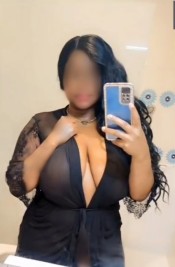 DE VUELTA TU MORENA COQUETA CARIÑOSA EN REUS