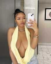 MORENA LATINA MIMOSA